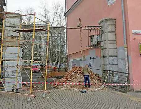 Ворота сняли с исторических домов в центре Ижевска