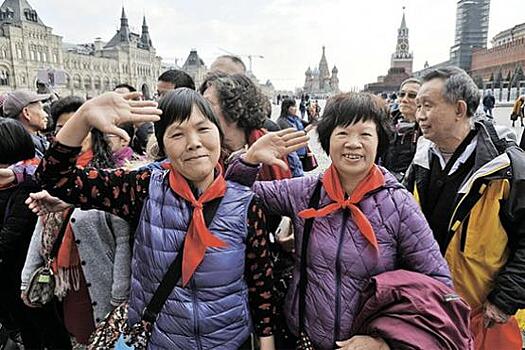 В прошлом году больше всего денег потратили туристы из Китая
