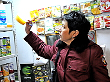 Продавали просрочку и пекли хлеб в грязных цехах