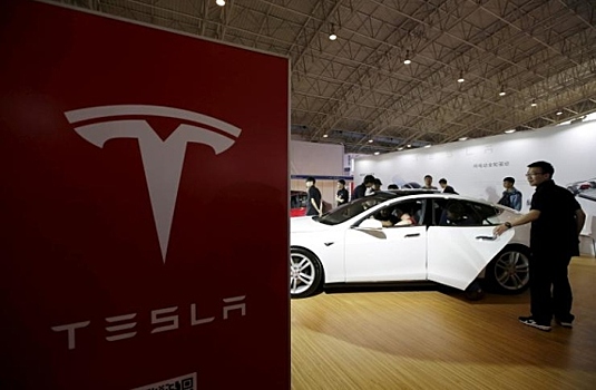 Владелец Tesla Model X подал в суд на производителя из-за внезапного ускорения электромобиля