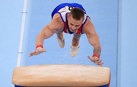 Российский гимнаст Аблязин завоевал серебро Олимпийских игр в Токио в опорном прыжке