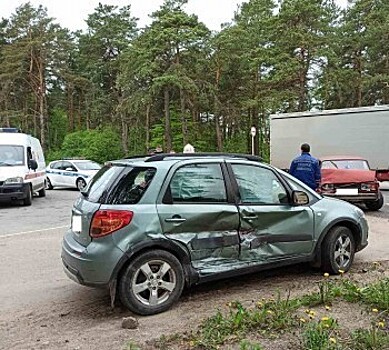 В жесткой аварии под Калугой пострадал человек