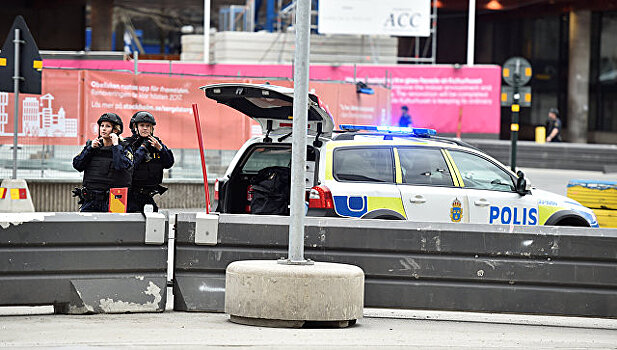 Метро Стокгольма возобновило работу после атаки в центре города