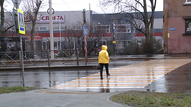 Пешеходный переход на пресечении ул. Горького-Первомайской оборудуют шумовыми полосами