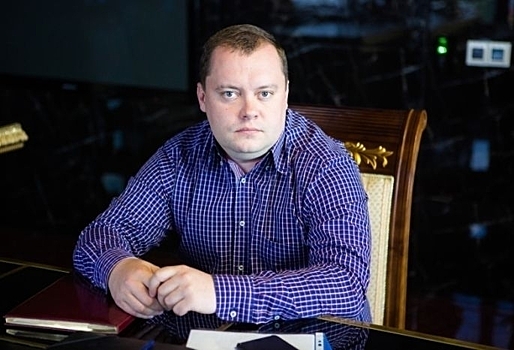 Владелец омских теплых остановок Васильев попенял вандалам, которые пытаются испортить новые комплексы