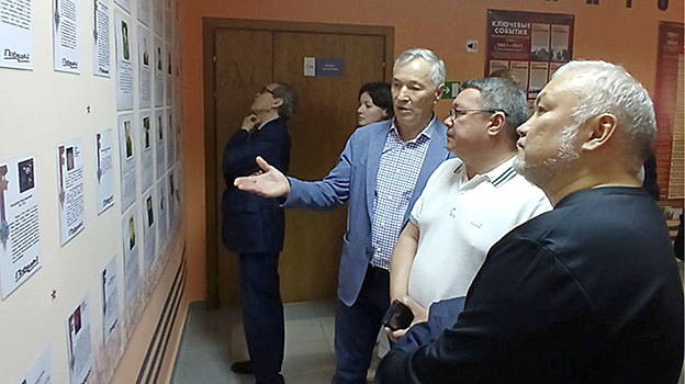 Сергей Ямкин посетил школу-интернат и музей под открытым небом в Кызыме