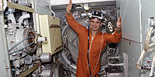14 месяцев без гравитации. К юбилею врача-космонавта Валерия Полякова