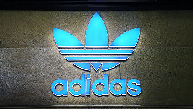 Adidas убрала с сайта форму с символикой СССР