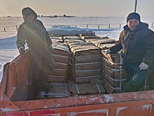 12 тонн вторсырья вывезут по зимнику из Яр-Сале на полигон в Салехарде