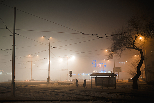 Состояние дороги напротив крупного кемеровского ТЦ ужаснуло горожан