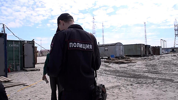 Приставы Югры депортировали 244 мигранта-нелегала в этом году