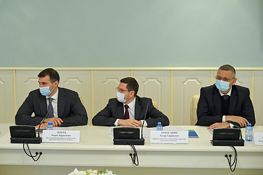 Глава Адыгеи обсудил с "Россети Кубань" модернизацию объектов энергоснабжения в РА