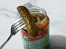 Эксперты объяснили, почему беременные так много едят