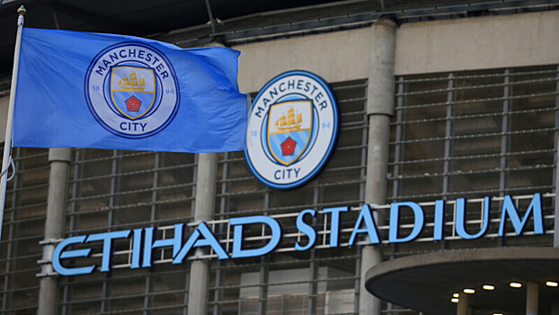 Экс‑главный тренер «Манчестер Сити» попал в больницу после того, как ему стало плохо в самолете