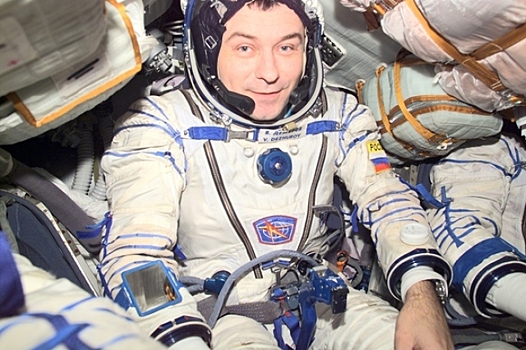 Врио главы Мордовии поздравил с праздником космонавта Владимира Дежурова