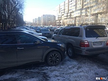 «Я паркуюсь, как...»: кто наводит свои порядки на дорогах и становится автохамом