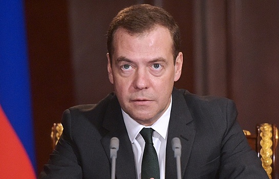 Медведев призвал ускорить поддержку АПК