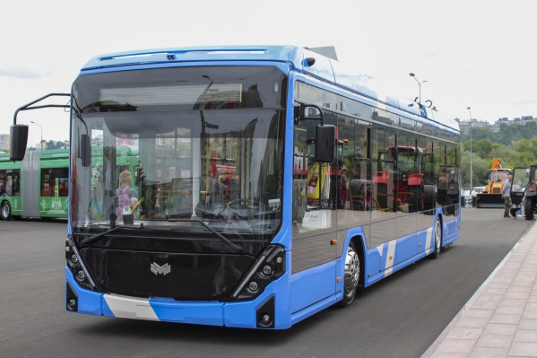 Новые троллейбусы и автодороги: Малков рассказал о развитии транспорта Рязанской области