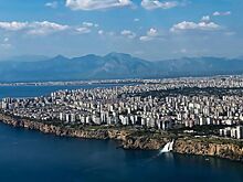 На популярном зарубежном курорте начали массово закрывать отели