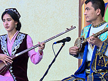 Музыка без границ: в Таджикистане отмечают День шашмакома