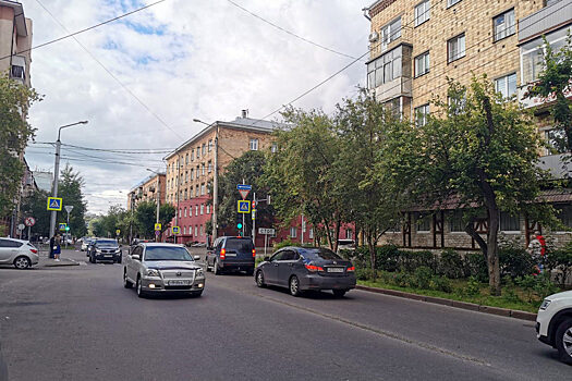 На нескольких улицах Красноярска для автовладельцев нанесут более удобную разметку