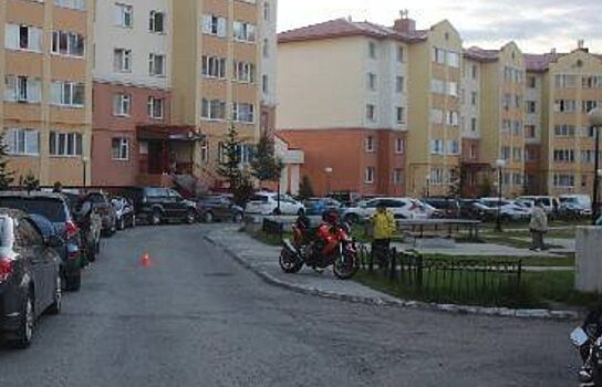 В Салехарде байкер на мотоцикле сбил ребенка