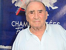 Умер французский актер и автогонщик Клод Брассёр