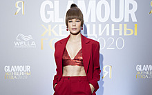 Премия Glamour «Женщины года — 2020»: Шпица сверкнула прессом, а Утяшева — осиной талией