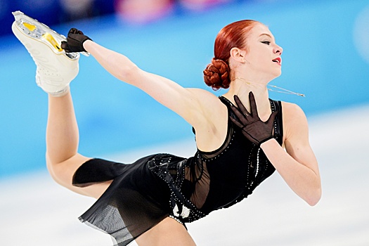 Трусова впервые взяла сына на соревнования по фигурному катанию