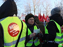 С ангелом и горячим чаем: жители Поморья, несмотря на мороз, вышли на антимусорные митинги