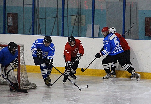 Команда «Якутскэнерго» стала чемпионом Якутии по хоккею в категории «40+»