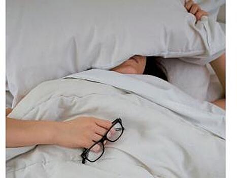 Приметы на 29 апреля: почему нельзя спать на двух подушках и пересчитывать зубы