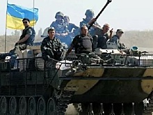 ВСУшники на БМП въехали в остановку с пенсионерами