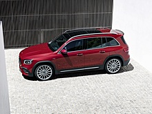 Объявлены рублёвые цены на самый мощный Mercedes-AMG GLB 35