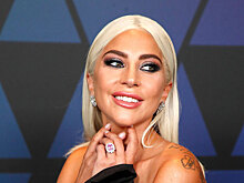 Леди Гага сбежала с вручения престижной премии из-за смерти любимой лошади