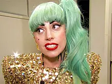 Леди Гагу обвинили в использовании «Оземпика» после выхода в платье с декольте