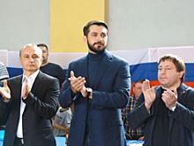 Александр Прокопьев открыл в Бийске турнир по греко-римской борьбе