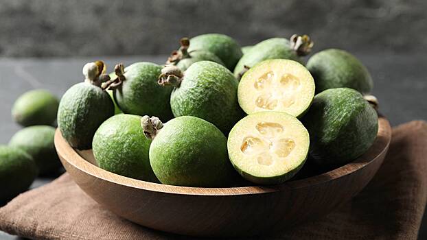 Половина суточной нормы йода: диетолог Соломатина рассказала о пользе фейхоа