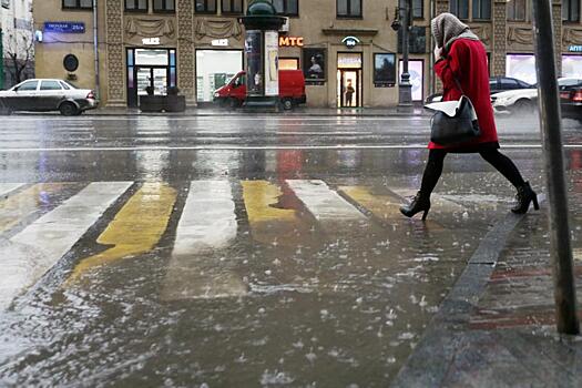 Желтый уровень погодной опасности объявлен в столице из-за дождя