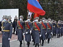 В Новосибирском высшем военном командном училище была развернута выставка оружия и проведен праздничный концерт