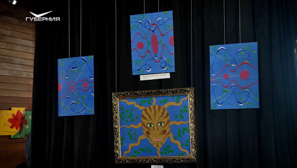 В Самаре открылась выставка живописи «Лирика без рук»