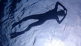 Мужчина провел 93 дня под водой и помолодел на 10 лет