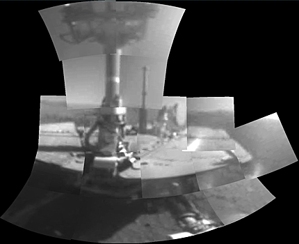 Марсоход Opportunity сделал свое первое селфи с помощью фотомонтажа