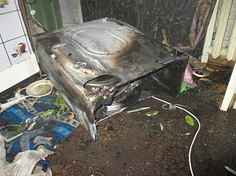Спасатели выламывали дверь: на Липовой горе загорелась работающая стиральная машина