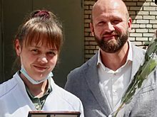 Александр Кулаков вручил электрогорским медикам награды в честь праздника