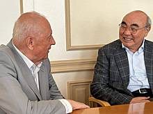 Россель встретился с первым президентом Кыргызстана Акаевым в Екатеринбурге