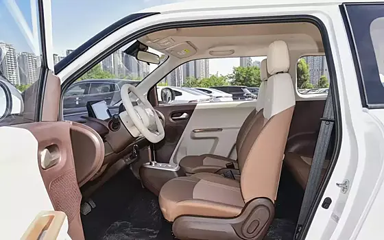 В продажу вышел самый дешевый автомобиль в линейке популярного бренда