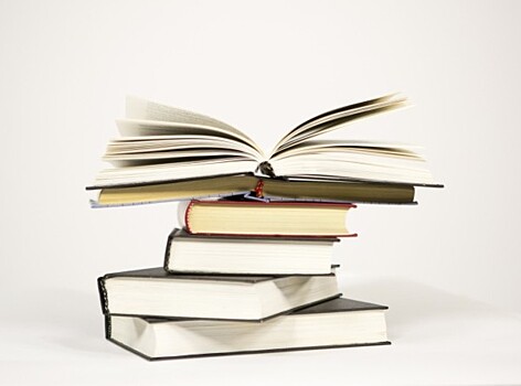 Талантливые сквернословы. Чьи книги продаются в запечатанном виде