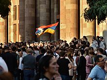 В Ереване началась акция в поддержку арестованного Баку Варданяна