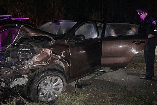 Перепутала педали: женщина устроила массовое ДТП на свердловской трассе